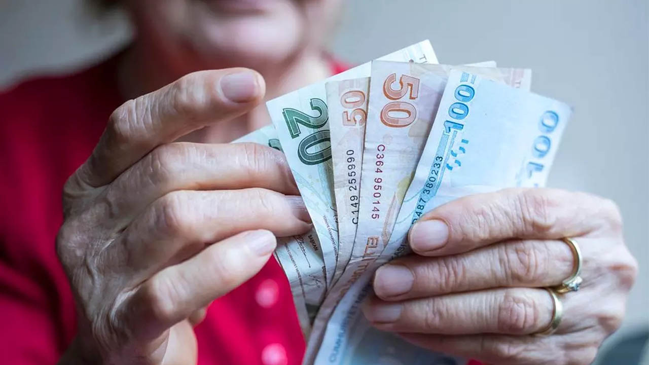 Bakan Işıkhan emekliler için 28 Mart’a işaret etti! O tarihe kadar 12.000 TL hesaplara yatırılacak