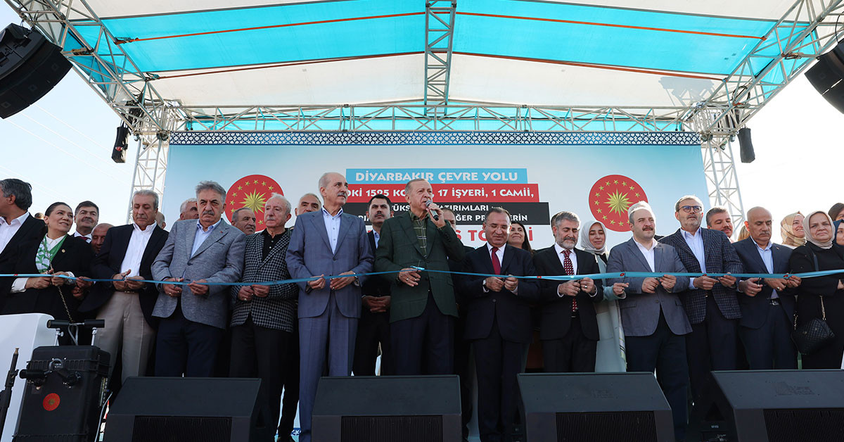 Bakan Kurum Diyarbakır konuşması Bakan Kurum Diyarbakır konuşması