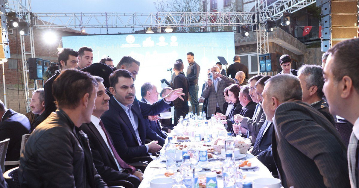 Bakan Murat Kurum: 6 artı 1, 7 değil; 77 parti de bir araya gelseniz, Cumhurbaşkanımızı yıkamayacaksınız! Bakan Murat Kurum: 6 artı 1, 7 değil; 77 parti de bir araya gelseniz, Cumhurbaşkanımızı yıkamayacaksınız!