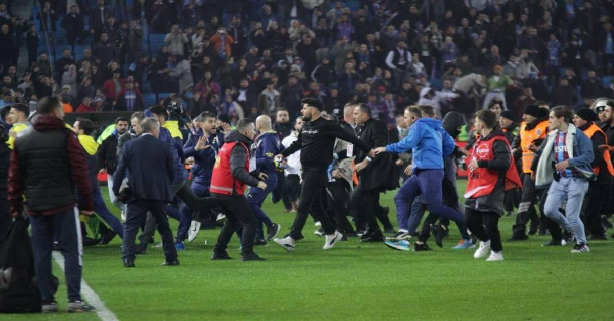 Bakan Yerlikaya’dan derbi açıklaması: 12 kişi gözaltına alındı