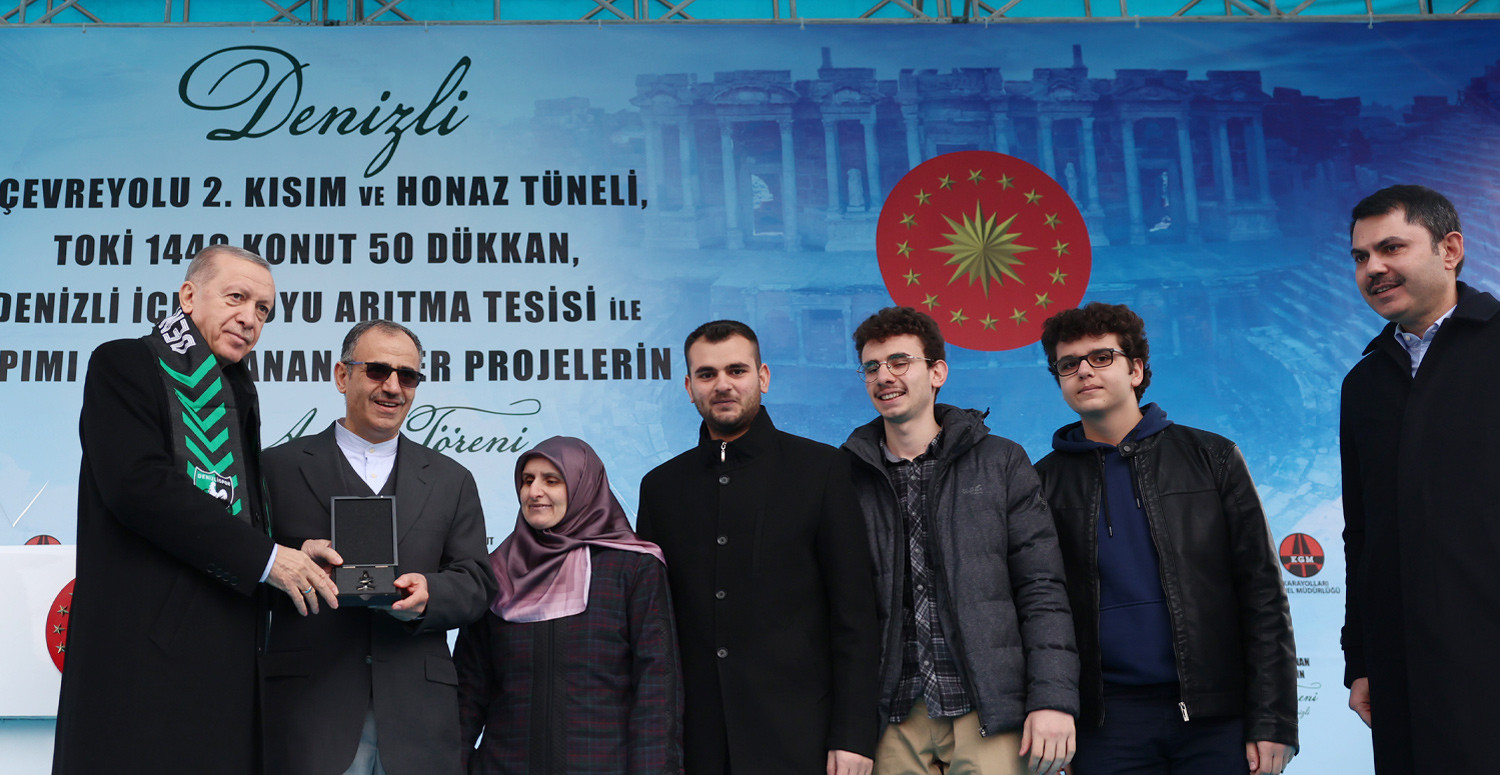 Bakanı Murat Kurum, Denizli’de toplu açılış töreninde açıklamalarda bulundu Bakanı Murat Kurum, Denizli’de toplu açılış töreninde açıklamalarda bulundu