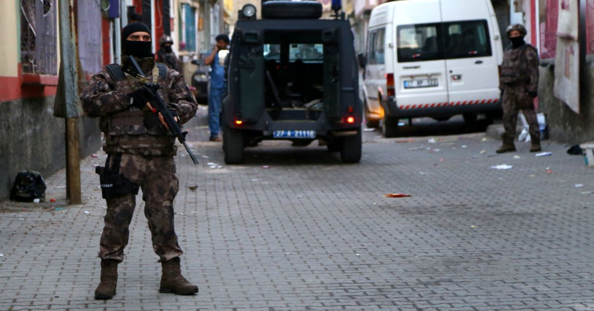 Balıkesir’de bir suç örgütü daha çökertildi: Yakalananlar arasında elebaşı da var