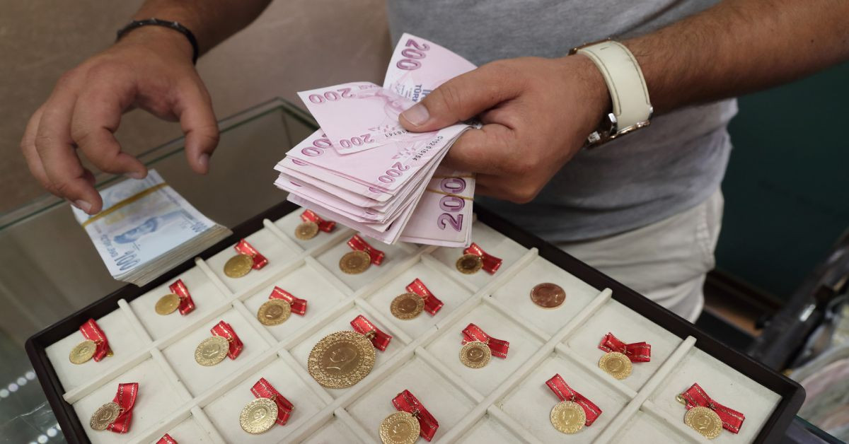 Bankalar mevduat faizlerini rekor seviyelere çekti: 200 bin liranın getirisi dudak uçuklattı