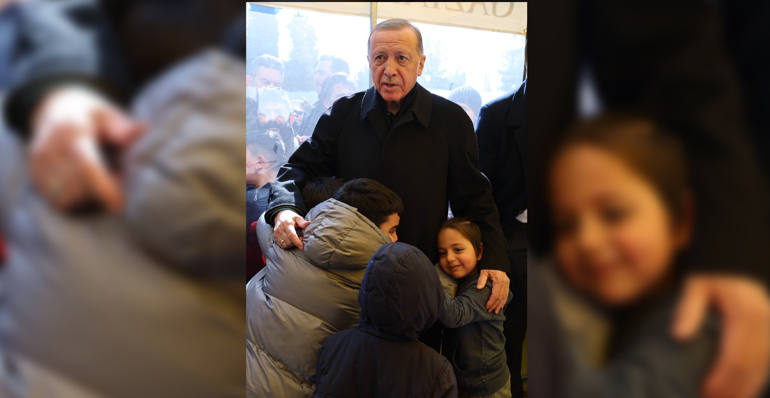 Başkan Erdoğan, Gaziantep'te çocuklarla bir araya geldi Başkan Erdoğan, Gaziantep'te çocuklarla bir araya geldi
