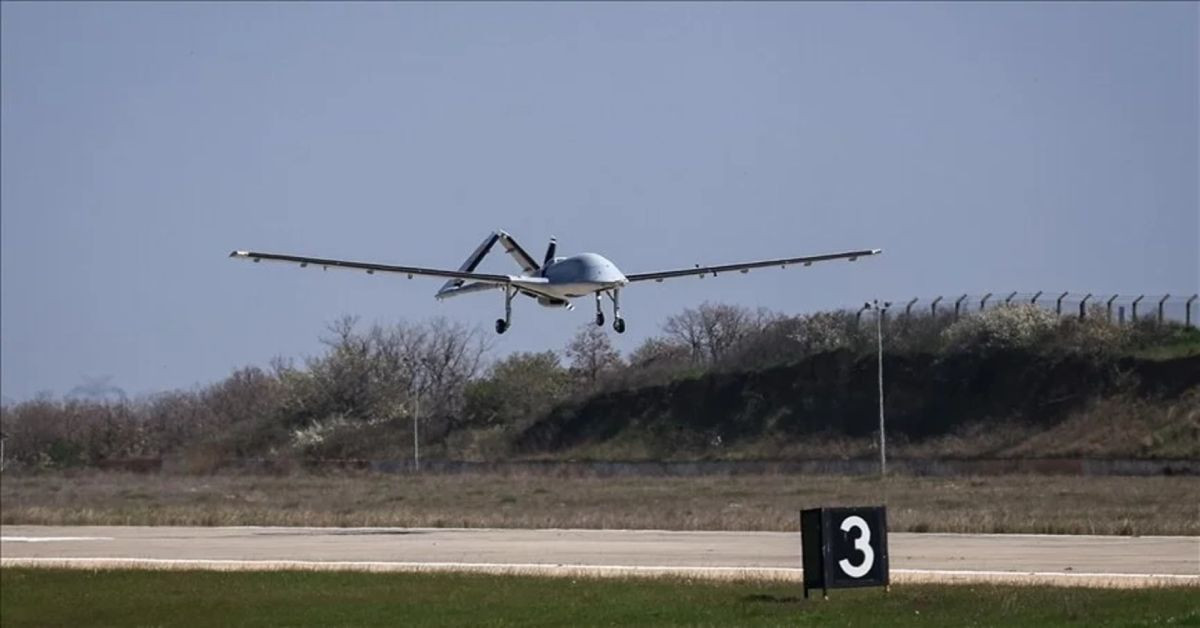 Bayraktar TB3’ten tarihi başarı: 27 saat uçtu 4 bin 600 kilometre havada kaldı Bayraktar TB3’ten tarihi başarı: 27 saat uçtu 4 bin 600 kilometre havada kaldı
