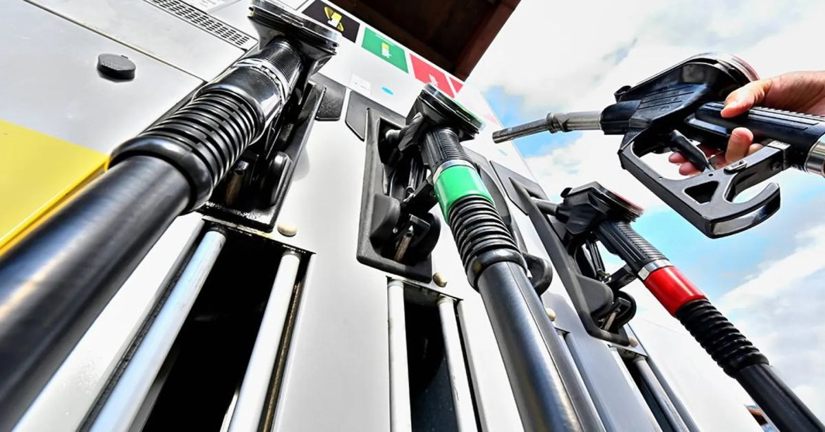 Benzin ve motorin zamları pompaya yansıdı: Akaryakıta yeniden zam geleceği iddia edildi