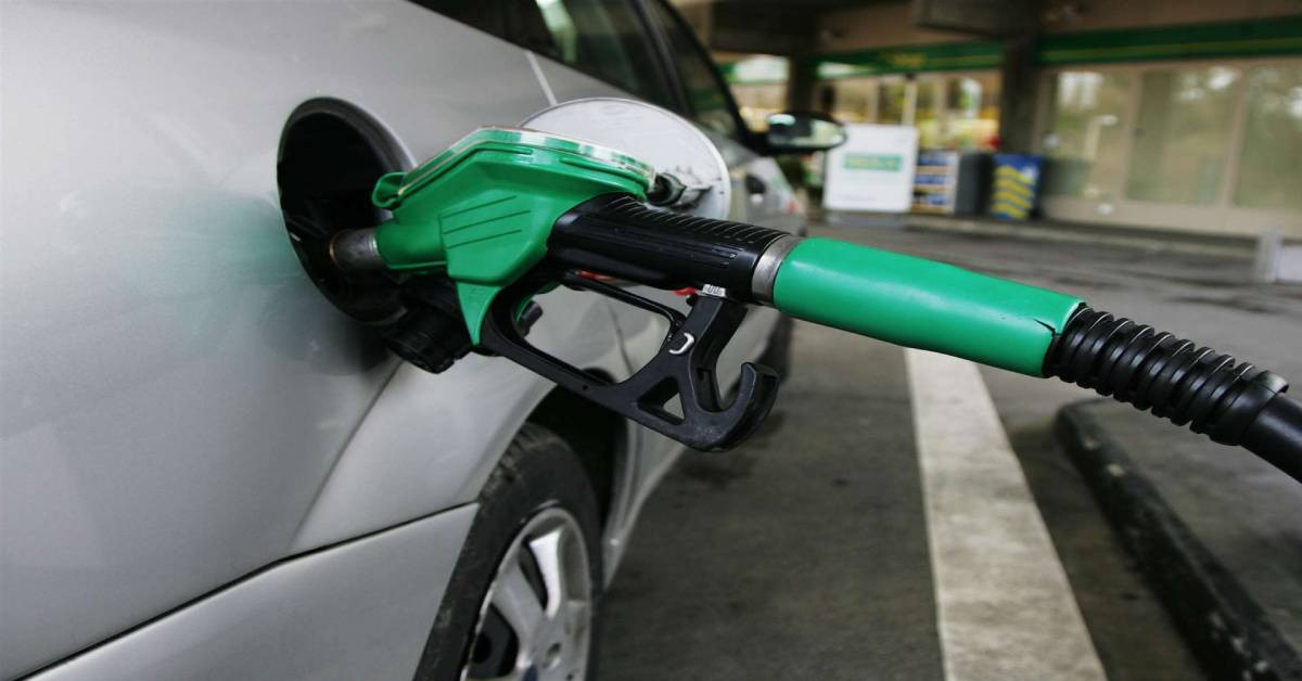 Benzin ve motorine indirim veya zam var mı? 11 Mart 2024 akaryakıt fiyatları ne kadar? Petrol fiyatları düştü gözler akaryakıta çevrildi