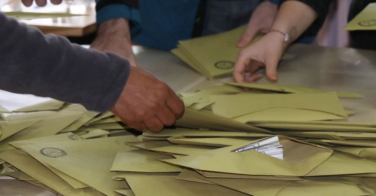 Bitlis’te oylar yeniden sayıldı: Belediye yönetimi farklı bir partiye geçti