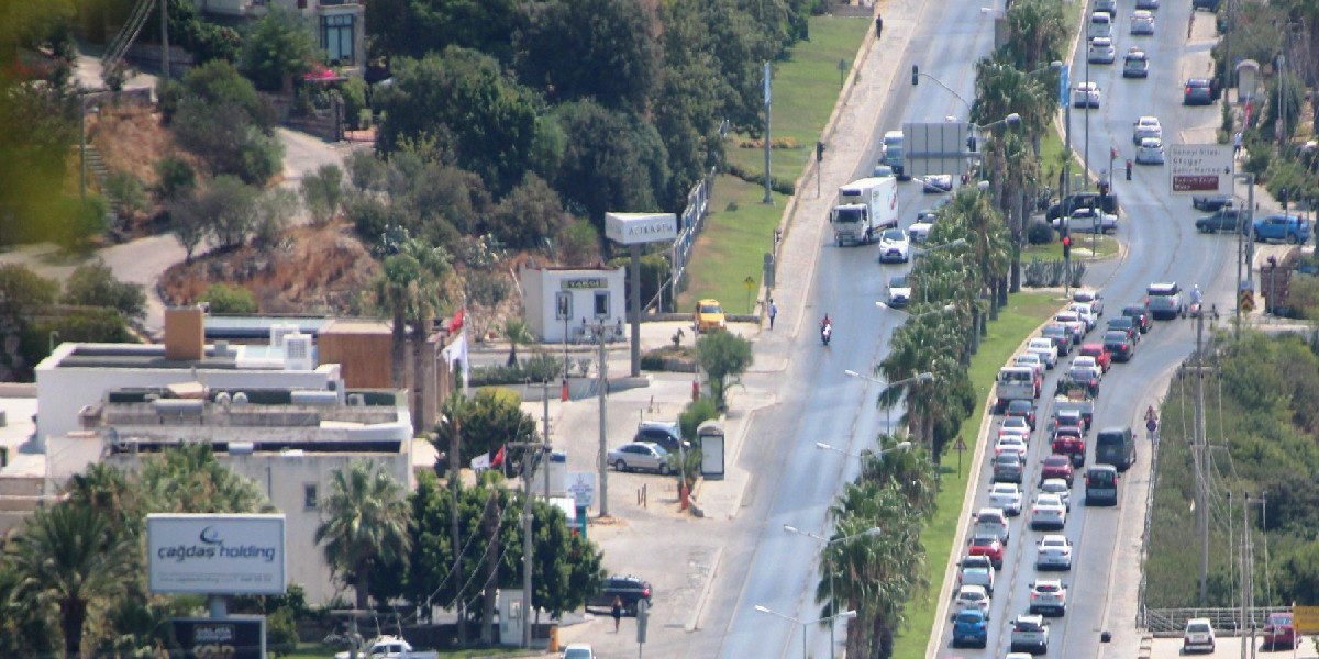 Bodrum'da trafik yoğunluğu
