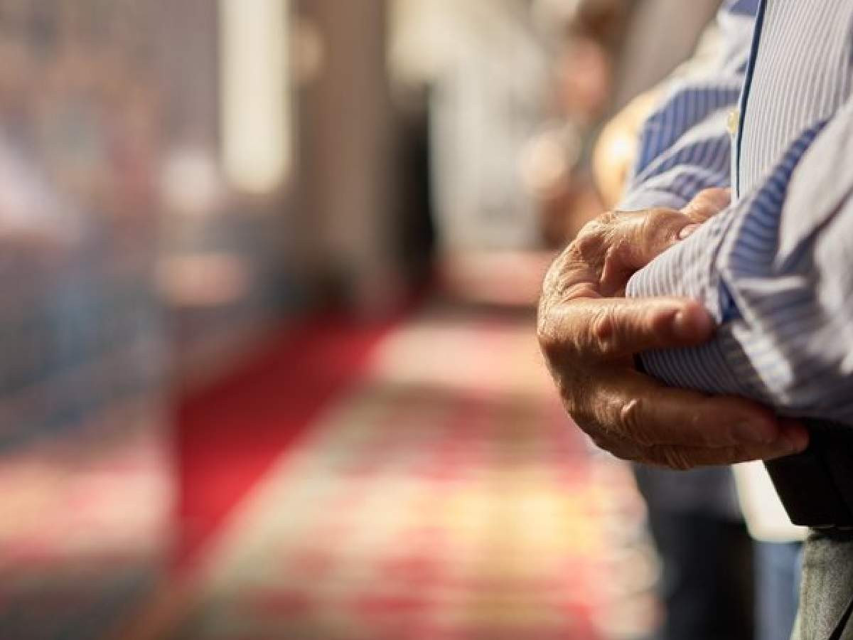 Bu sene teravih namazı camilerde kılınacak mı?
