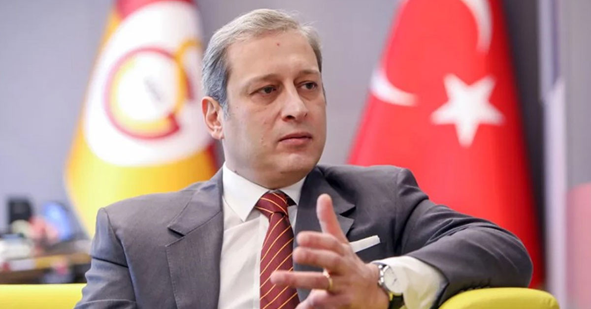 Burak Elmas derbi öncesi futbolcularla konuştu.