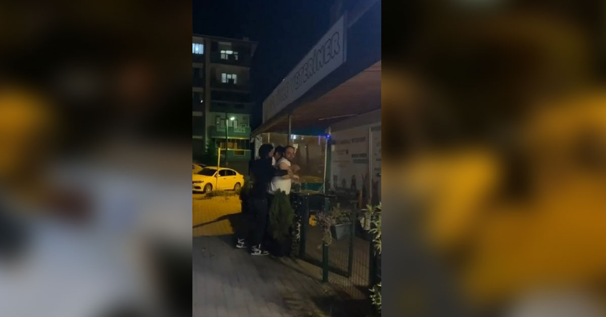 Bursa'da kadına şiddet uygulayan şahıs çevredekiler tarafından meydan dayağı yedi!
