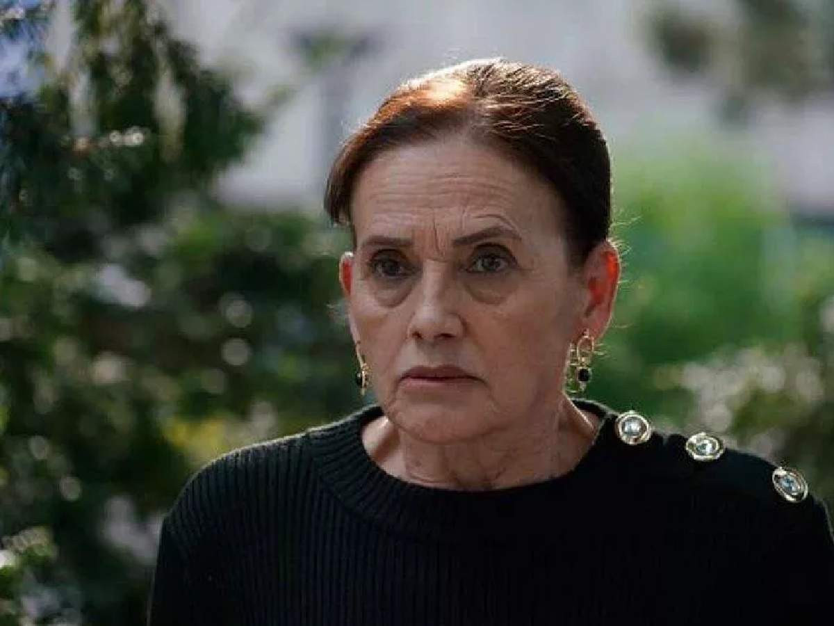 Camdaki Kız Feride