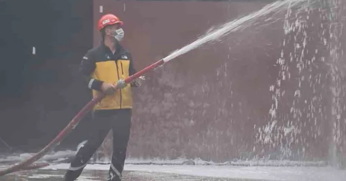 Çay fabrikasında yangın