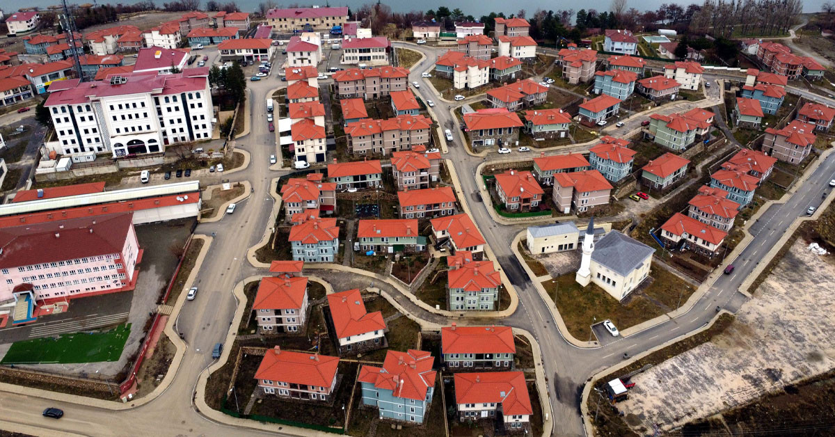 Cumhur İttifakı İBB Başkan adayı Murat Kurum, projelerinin anlattığı ‘İstanbul İçin Hızlı ve Sağlam Adımlar’, ‘İlk 6 Ay ve 1 Yıllık Acil Eylem Planı Toplantısı’na katılarak İstanbul için uygulayacağı çözüm yollarını açıkladı. Cumhur İttifakı İBB Başkan adayı Murat Kurum, projelerinin anlattığı ‘İstanbul İçin Hızlı ve Sağlam Adımlar’, ‘İlk 6 Ay ve 1 Yıllık Acil Eylem Planı Toplantısı’na katılarak İstanbul için uygulayacağı çözüm yollarını açıkladı.