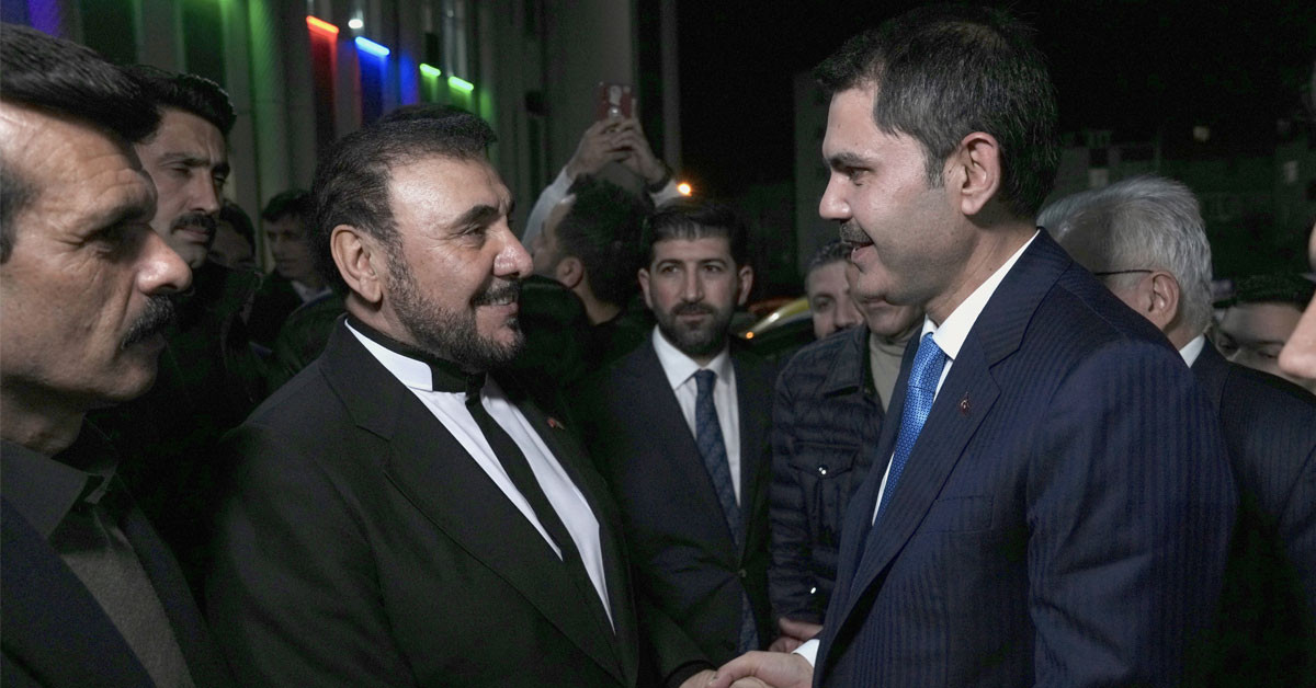 Cumhur İttifakı’nın İBB Adayı Murat Kurum, dün gece Küçükçekmece’de düzenlenen ‘Caferiler ile Sahur’ programına katıldı. Cumhur İttifakı’nın İBB Adayı Murat Kurum, dün gece Küçükçekmece’de düzenlenen ‘Caferiler ile Sahur’ programına katıldı.