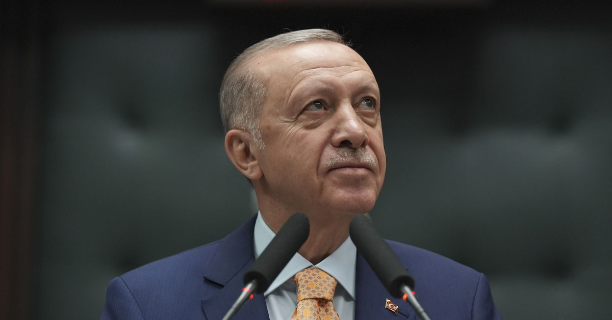 Cumhurbaşkanı Erdoğan, AK Parti grup toplantısına katılarak, gündeme ilişkin açıklamalarda bulundu. Seçim sonrası sandıktan çıkan sonuç hakkında görüşlerini bildiren Erdoğan, Filistin meselesine Türkiye’nin yaklaşımına yönelik eleştirilere çok sert yanıt verdi. İşte detaylar… Cumhurbaşkanı Erdoğan, AK Parti grup toplantısına katılarak, gündeme ilişkin açıklamalarda bulundu. Seçim sonrası sandıktan çıkan sonuç hakkında görüşlerini bildiren Erdoğan, Filistin meselesine Türkiye’nin yaklaşımına yönelik eleştirilere çok sert yanıt verdi. İşte detaylar…
