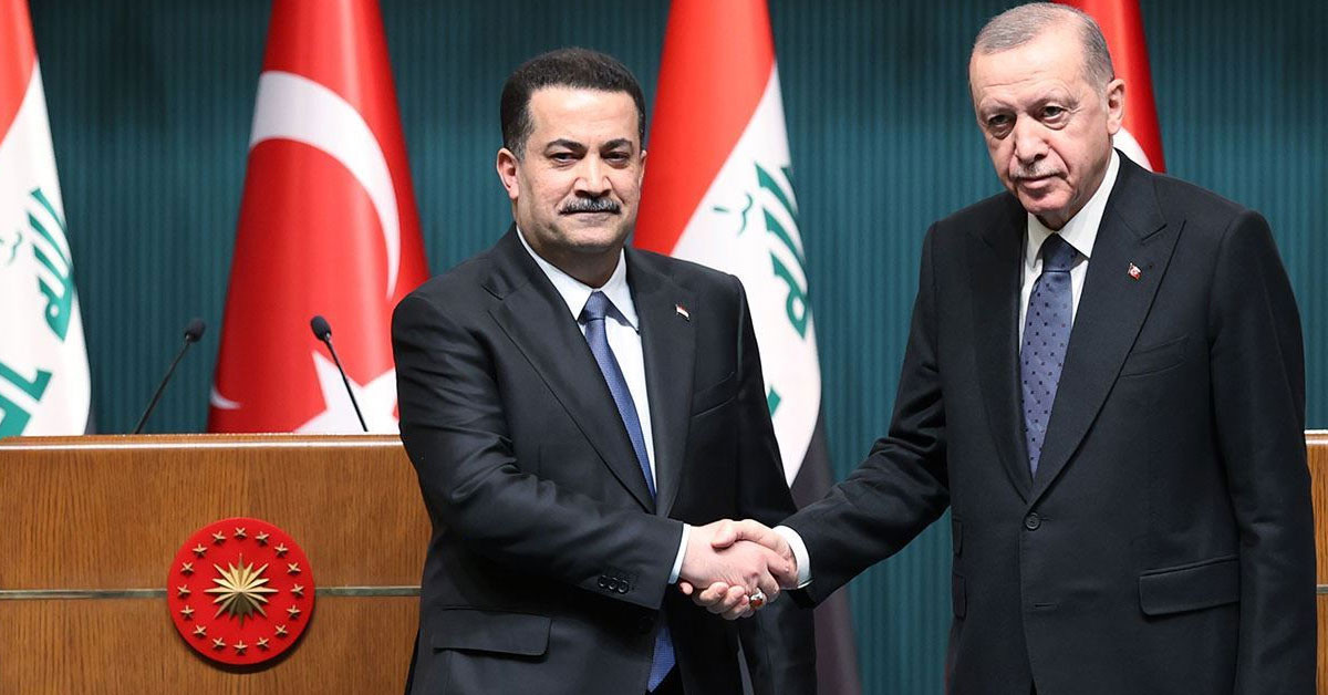 Cumhurbaşkanı Erdoğan, bugün ki cuma namazı sonrası gazetecilerin sorularını yanıtladı. Erdoğan, Orta Doğu’da yaşanan İran-İsrail arasındaki kriz hakkında açıklamalarda bulundu. İki ülkenin farklı söylemlerde bulunduğuna ve iki ülkenin de saldırılara sahiplenilmediğine dikkati çekti.
