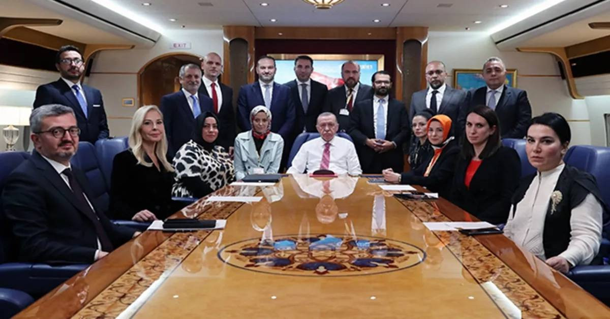 Cumhurbaşkanı Erdoğan Türkmenistan Dönüşü Cumhurbaşkanı Erdoğan Türkmenistan Dönüşü