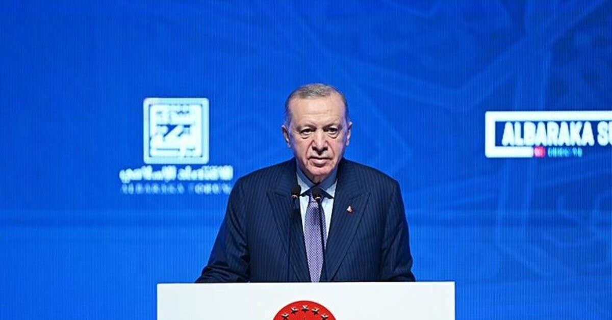 Cumhurbaşkanı Recep Tayyip Erdoğan, Lütfi Kırdar Uluslararası Kongre ve Sergi Sarayı'nda Albaraka İslami Finans Zirvesi'nde Cumhurbaşkanı Recep Tayyip Erdoğan, Lütfi Kırdar Uluslararası Kongre ve Sergi Sarayı'nda Albaraka İslami Finans Zirvesi'nde