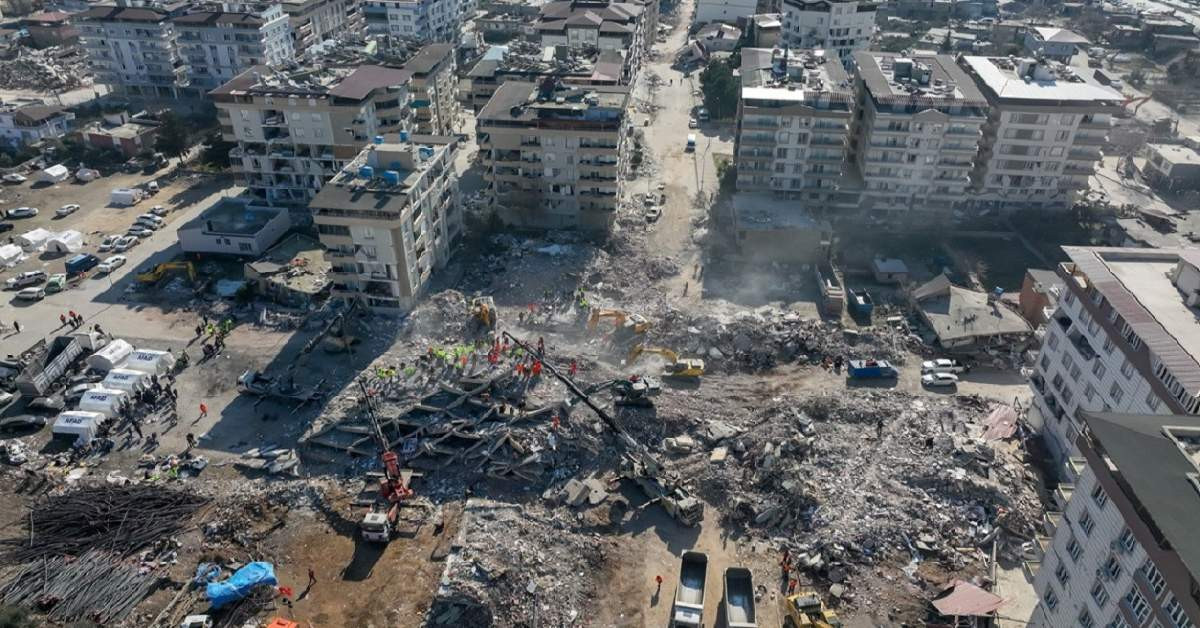 Deprem Kayıp Çocuklar Deprem Kayıp Çocuklar