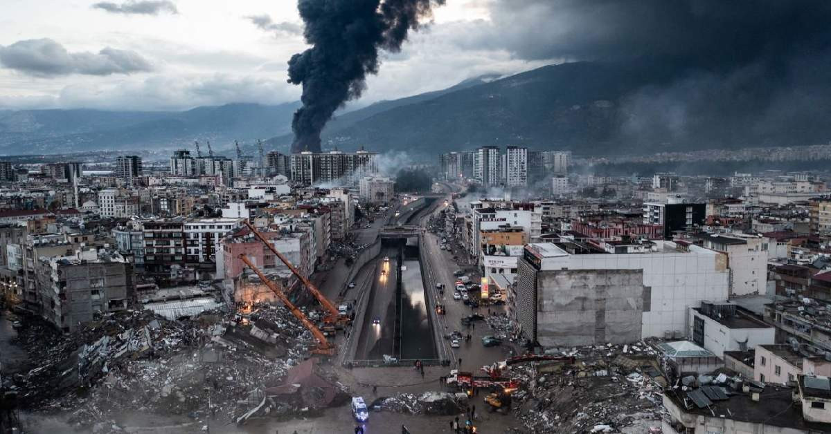 Deprem Yardımı Deprem Yardımı