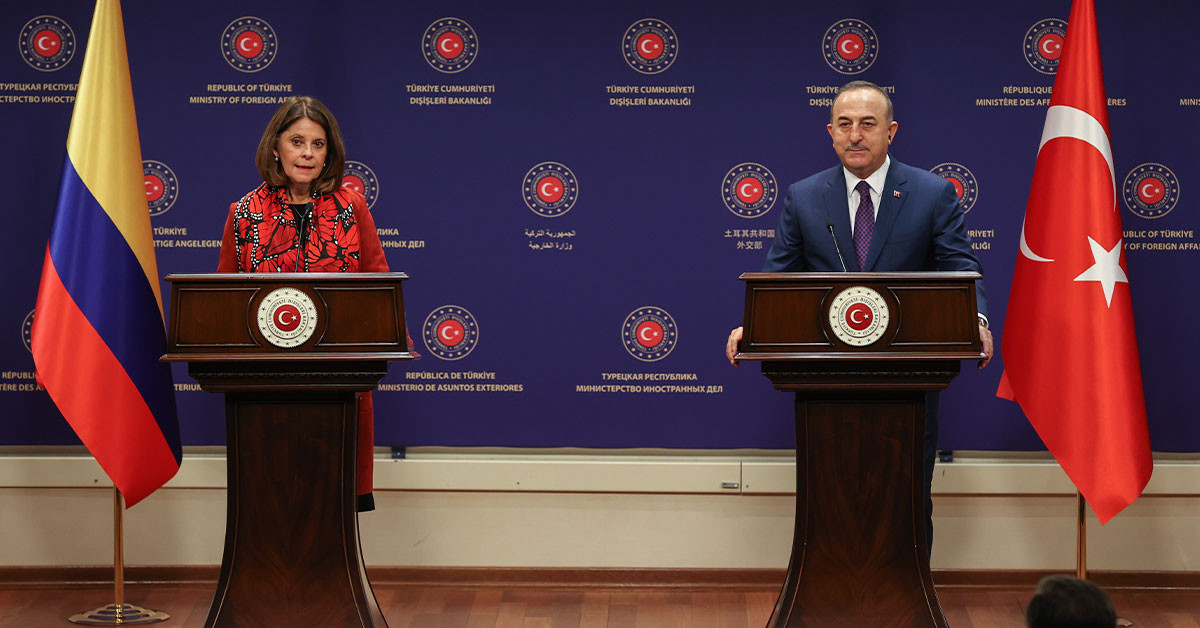 Dışişleri Bakanı Mevlüt Çavuşoğlu ve Kolombiya Cumhurbaşkanı Yardımcısı ve Dışişleri Bakanı Marta Lucia Ramirez Dışişleri Bakanı Mevlüt Çavuşoğlu ve Kolombiya Cumhurbaşkanı Yardımcısı ve Dışişleri Bakanı Marta Lucia Ramirez