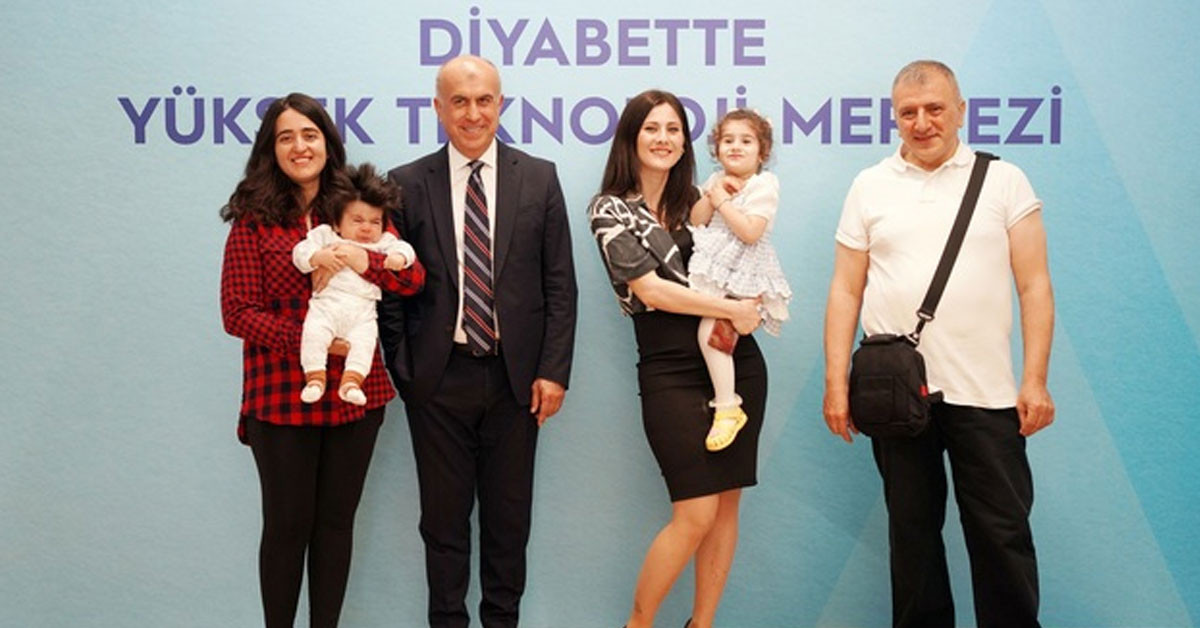 Diyabet hastalarını sevindiren önemli bir gelişme yaşandı. Diyabetin tanı ve tedavisinde sistemli bir şekilde hareket etmek adına, bir merkez çatısı altında hızlı çözümler sunan Uluslararası Diyabet Yüksek Teknoloji Merkezi hizmete sunuldu. Türkiye’deki ve farklı ülkelerdeki diyabet hastalarını takibi bu merkezde yapılacak. Diyabet hastalarını sevindiren önemli bir gelişme yaşandı. Diyabetin tanı ve tedavisinde sistemli bir şekilde hareket etmek adına, bir merkez çatısı altında hızlı çözümler sunan Uluslararası Diyabet Yüksek Teknoloji Merkezi hizmete sunuldu. Türkiye’deki ve farklı ülkelerdeki diyabet hastalarını takibi bu merkezde yapılacak.