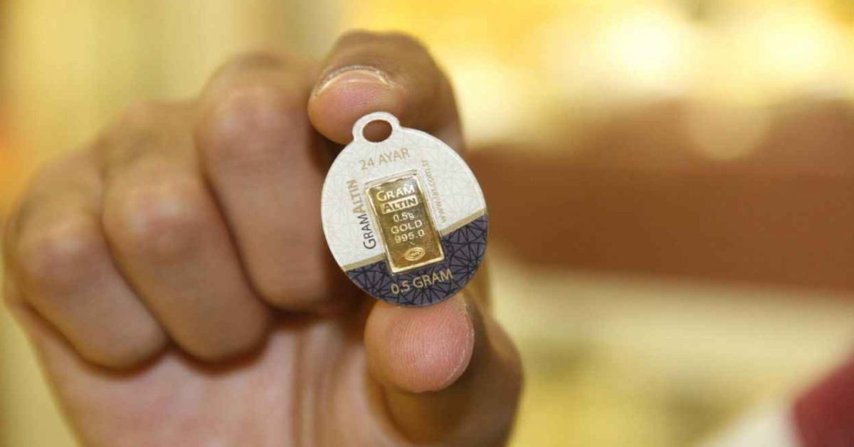Dünya altın çılgınlığı yaşanıyor: Marketlerde bile satılmaya başlandı Dünya altın çılgınlığı yaşanıyor: Marketlerde bile satılmaya başlandı