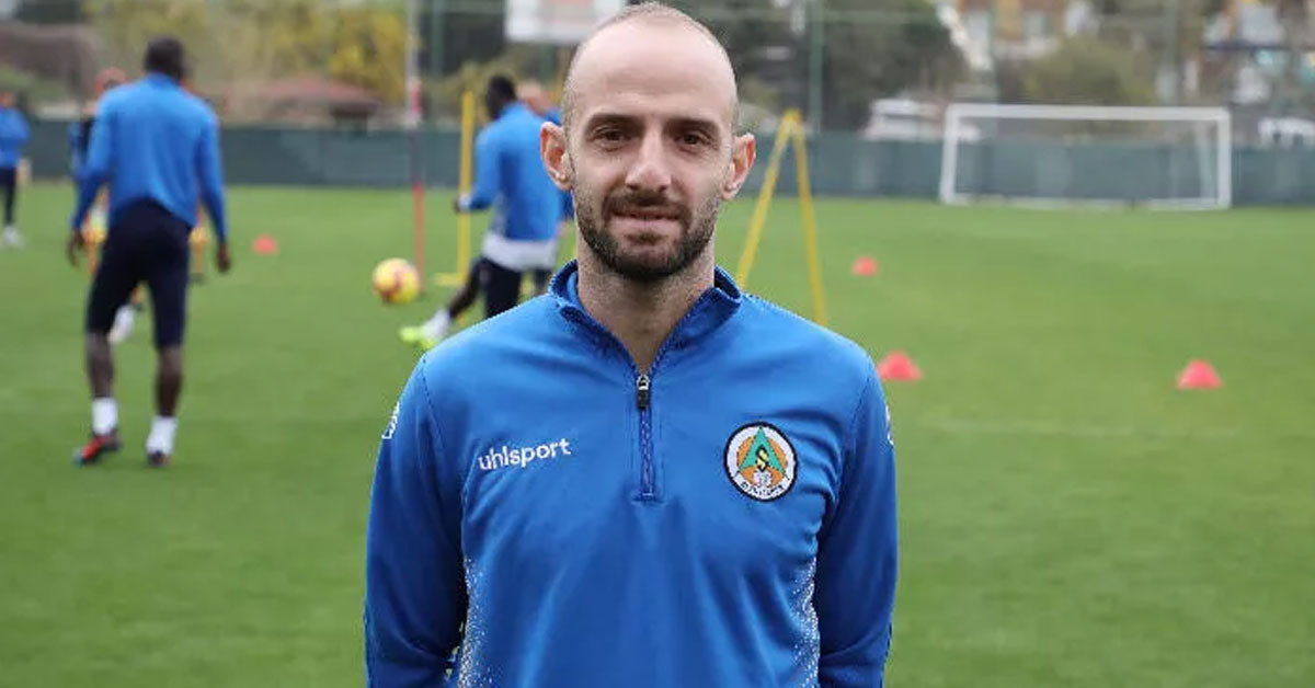 Efecan Galatasaray'ın yolunu tutuyor.