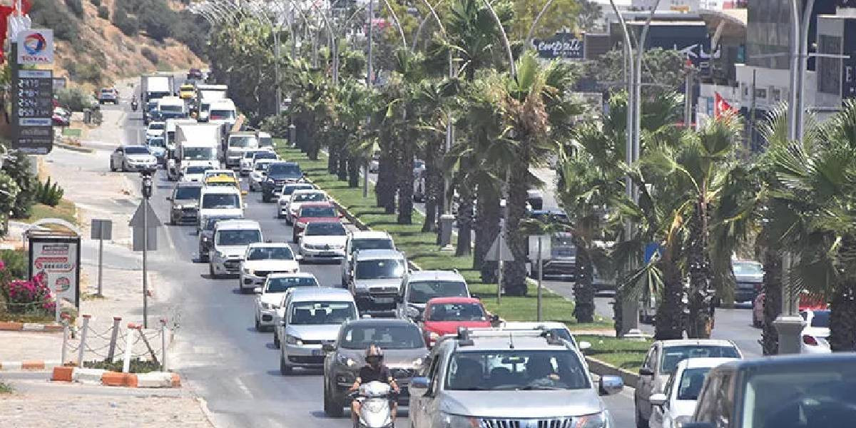 Ege Sahilleri Bayram Tatilinde Doldu Ege Sahilleri Bayram Tatilinde Doldu