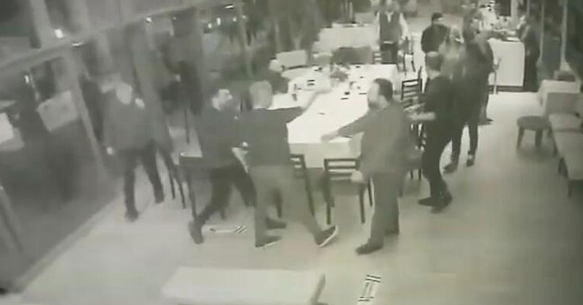 Elinde bıçak yoktu Elinde bıçak yoktu