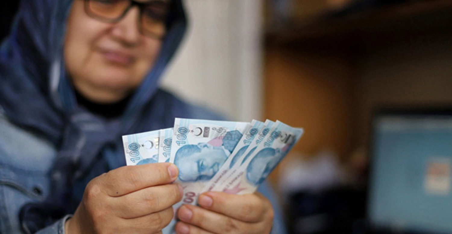 Emekli promosyonu ek ödemelerle 10 bin TL'yi buldu Emekli promosyonu ek ödemelerle 10 bin TL'yi buldu