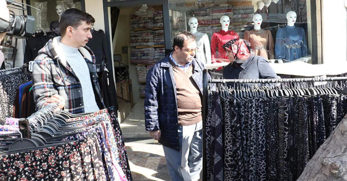 Esnaf Dükkanları Açtı