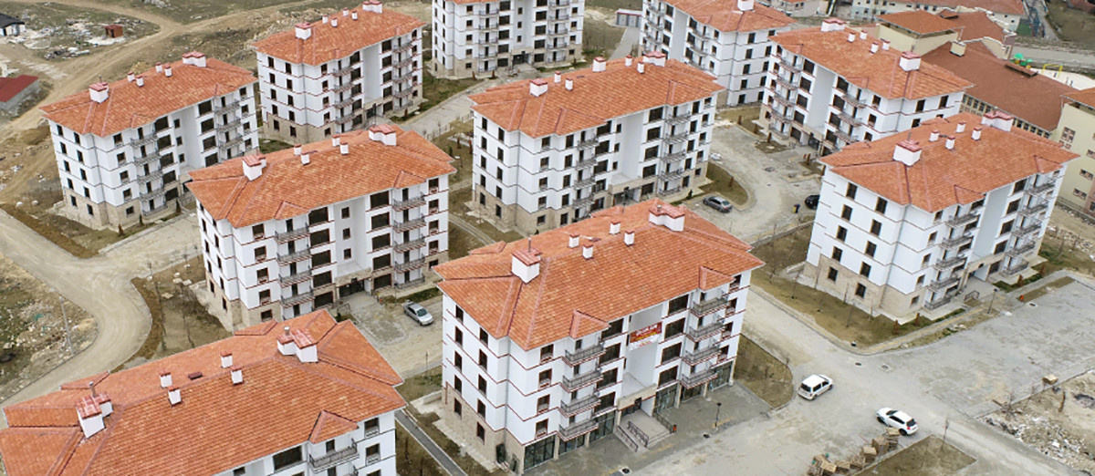 Ev sahibi olmak isteyenlerin TOKİ yüzünü güldürecek! Yeni konutlara imza atıldı