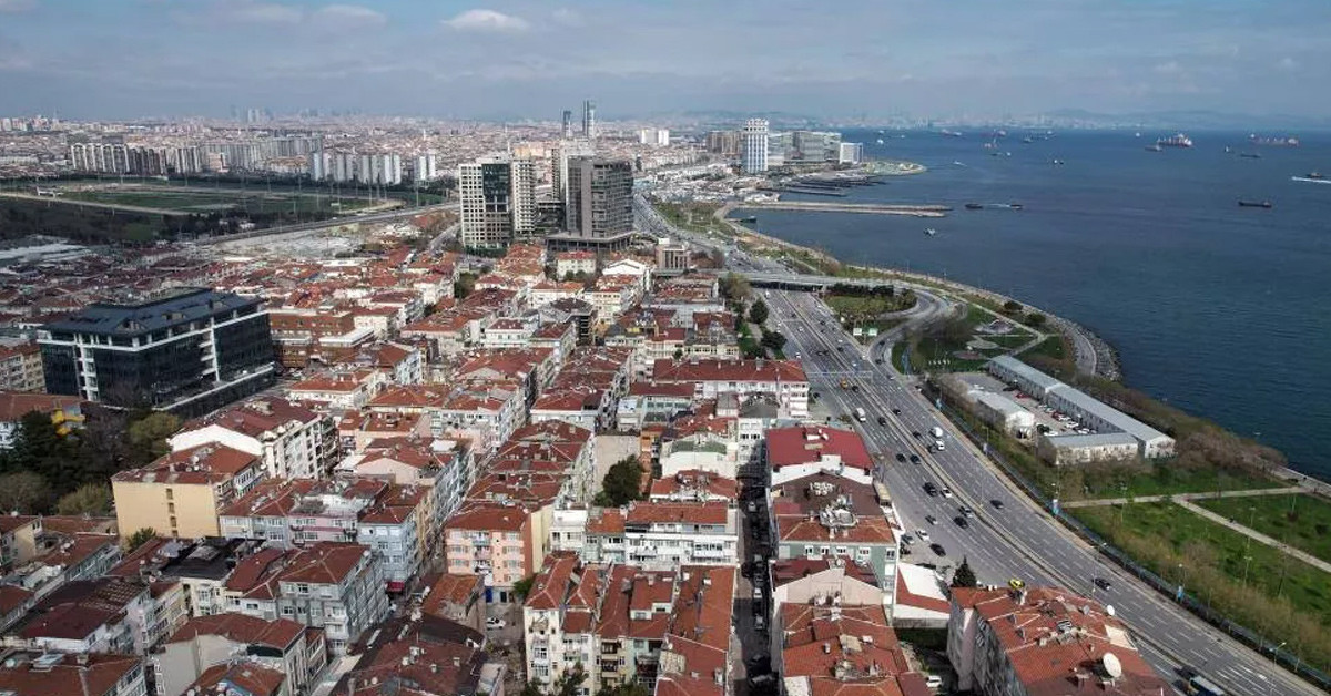 Evler boşta kaldı