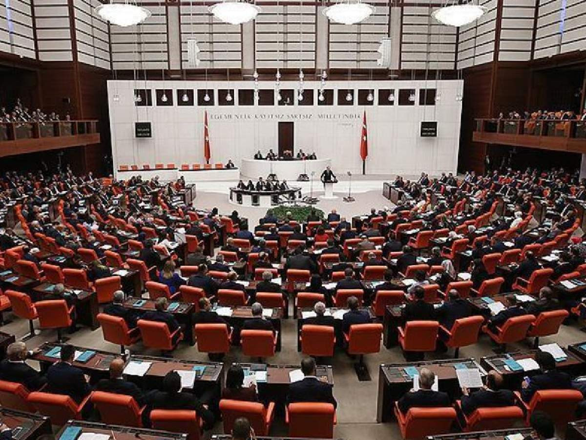 Eyt kanunu çıkarsa ne zaman emekli olurum? Eyt kanunu çıkarsa ne zaman emekli olurum?