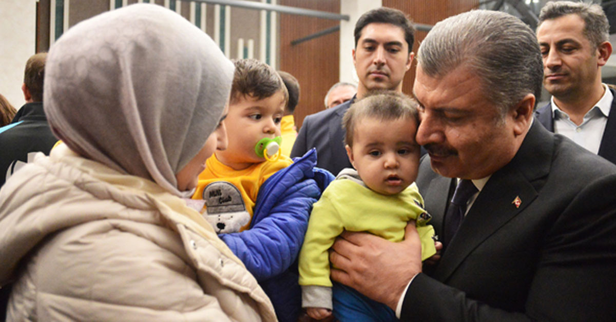 Fahrettin Koca Hatay'ı ziyaret etti Fahrettin Koca Hatay'ı ziyaret etti