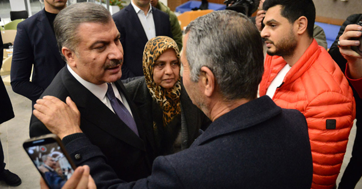 Fahrettin Koca Hatay'ı ziyaret etti Fahrettin Koca Hatay'ı ziyaret etti