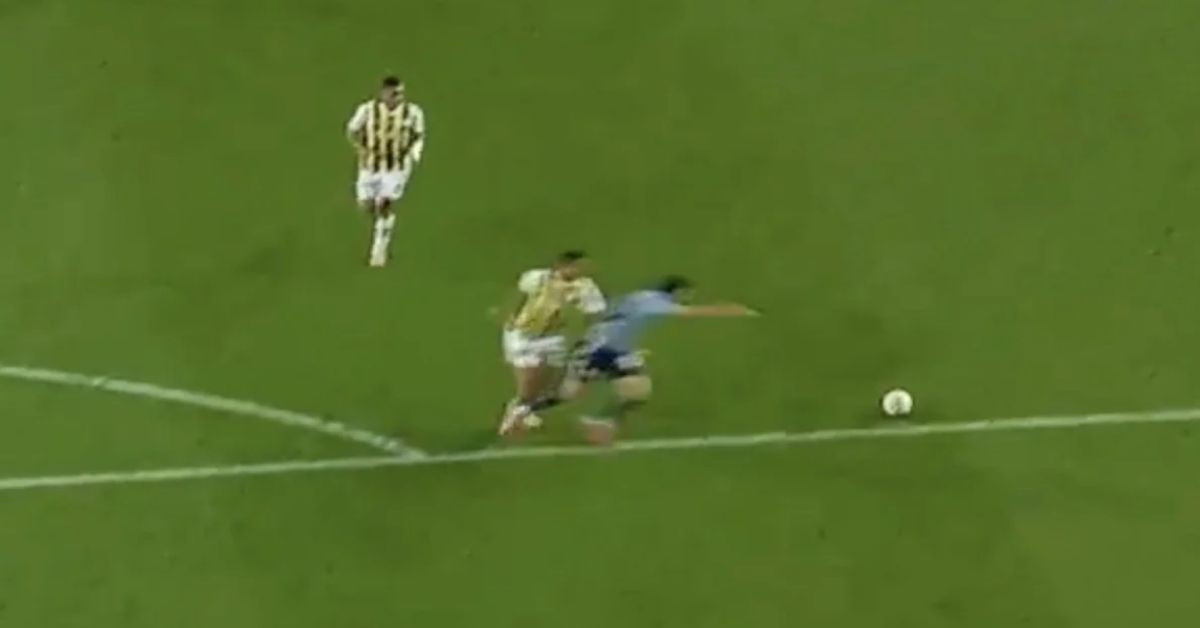 Fenerbahçe-Adana Demirspor maçında tartışılan pozisyon: Penaltı mı değil mi?
