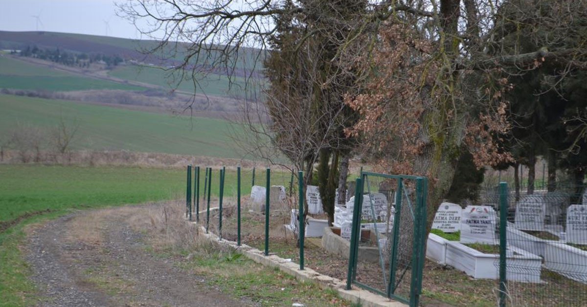 Mezarlık Demirleri