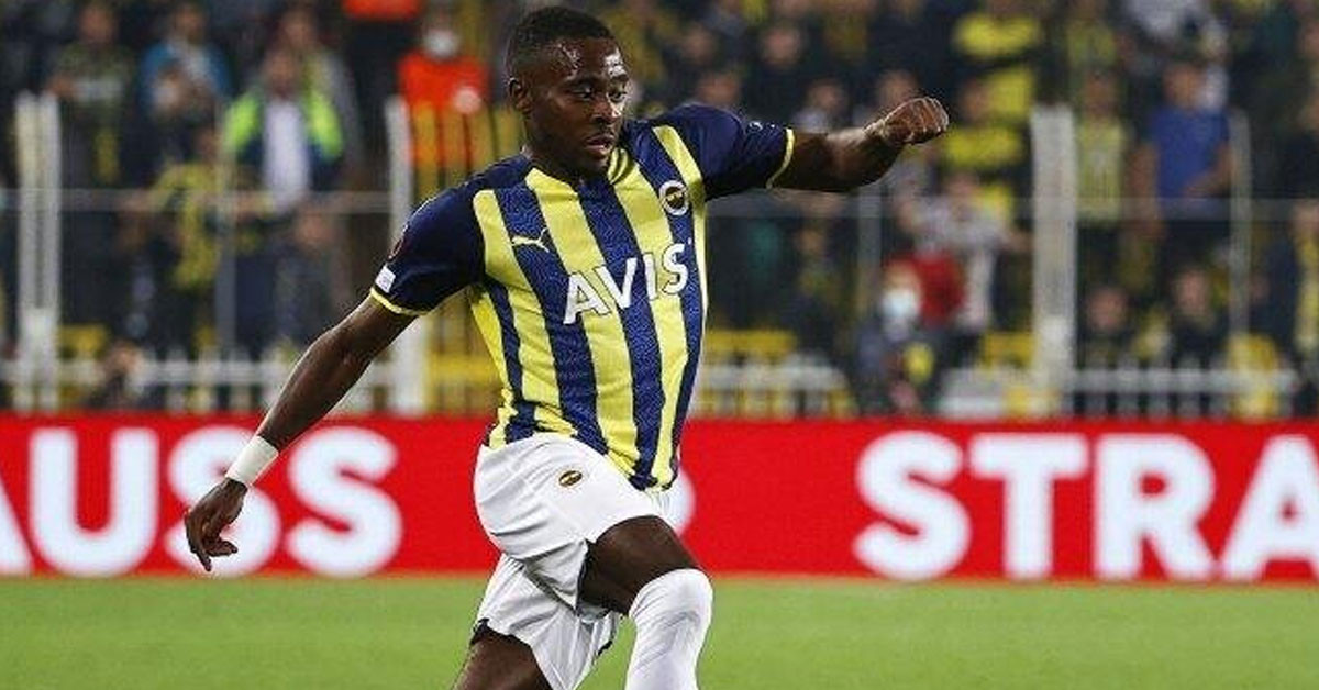 Futbolcu milli takımdan davet bekliyor