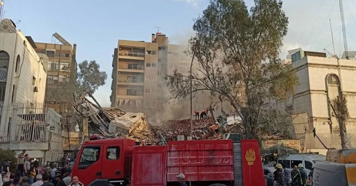 Geçmiş yıllardan beri, İran; ABD ve İsrail ile bir didişme halinde kendisine bir yer açıyor. İsrail'in İran’ın Şam’daki İran Konsolosluğuna gerçekleştirdiği saldırının ardından İran, bölgedeki İsrail veya ABD varlıklarını hedef alacak muhtemel saldırısına karşı yüksek alarma geçildiği iddia ediliyor.