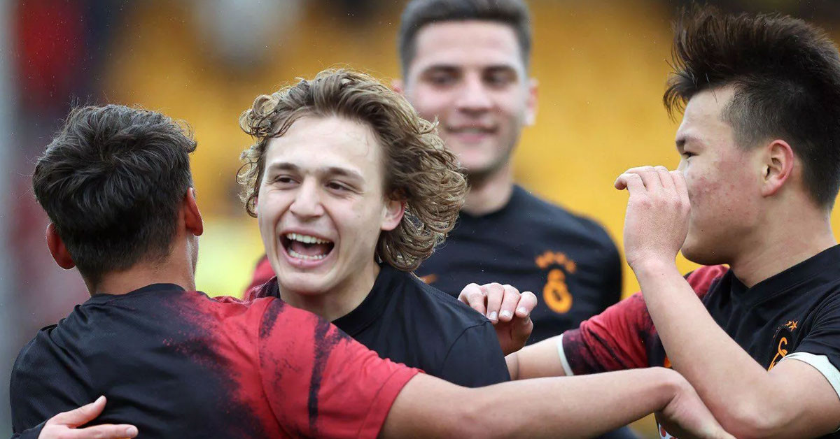 Genç futbolcular Süper Lig'de yer almadı.