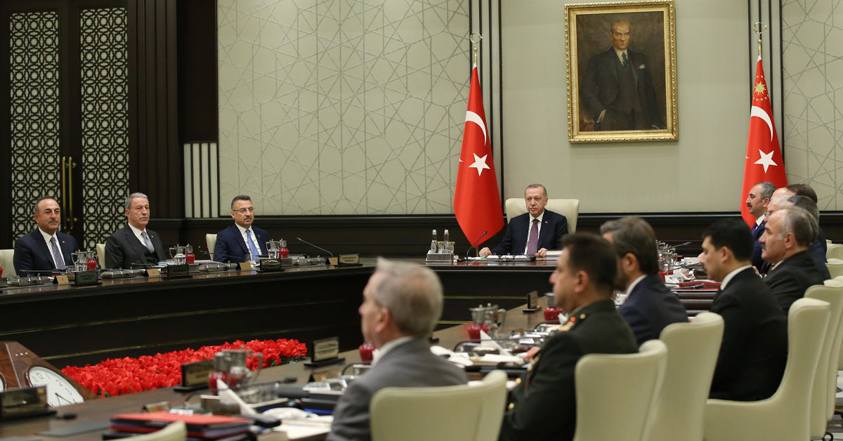 Gündem deprem ve seçim