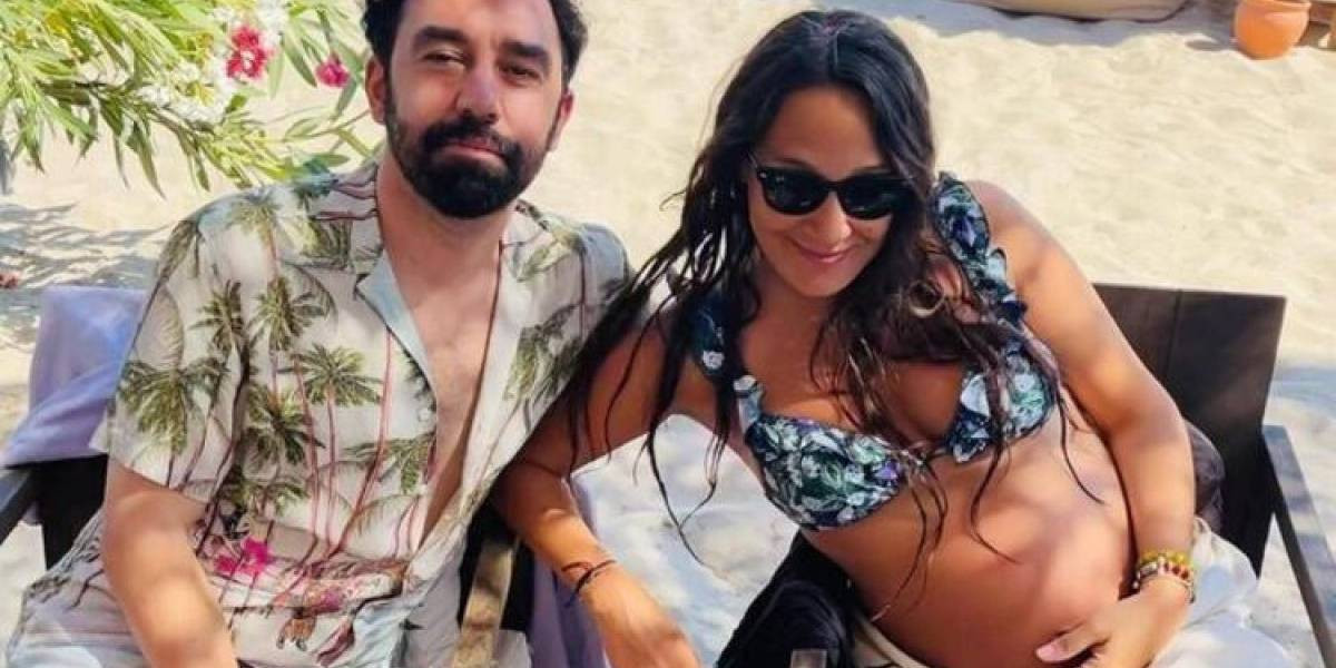 Gupse Özay'dan Göbekli Pozlar