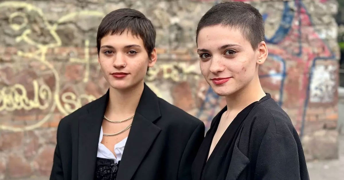 Gürcistan da ikiz kardeşler yıllar sonra tiktok sayesinde birbirlerini buldular