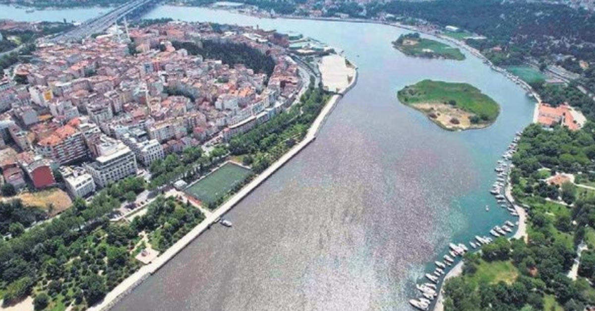 Haliç'te kötü koku hakim