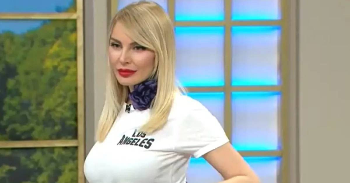 Hande Sarıoğlu kimdir