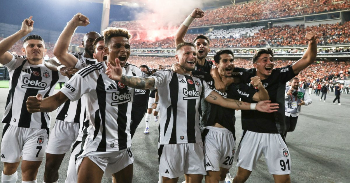 Hasan Arat’tan Beşiktaş taraftarına güven mesajı: Biz şampiyon olacağız Hasan Arat’tan Beşiktaş taraftarına güven mesajı: Biz şampiyon olacağız